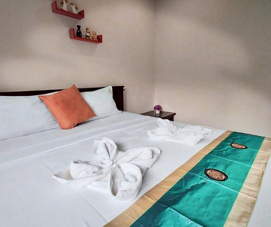 Baanloksouylokchay Hotel HHQ Room photo